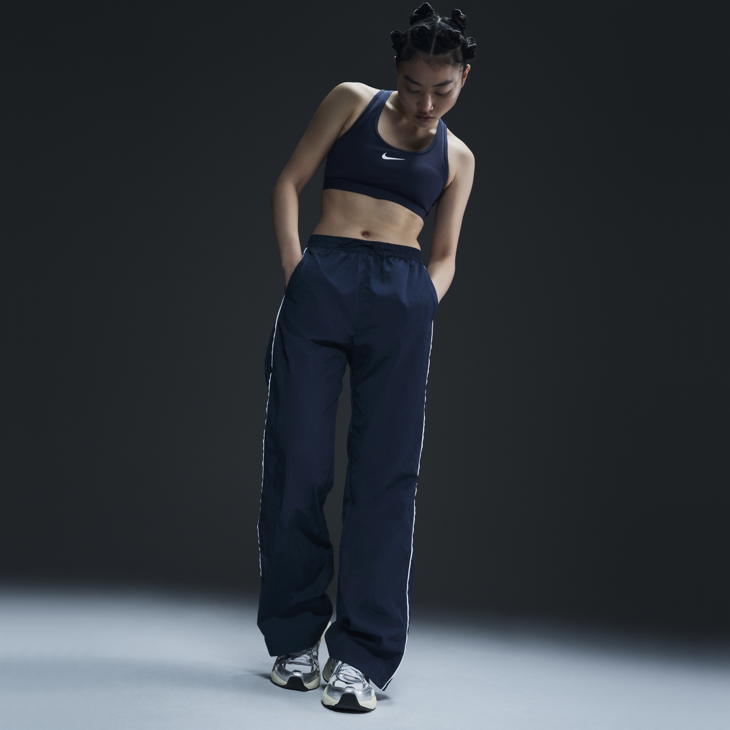 Спортни панталони Nike High-Waisted Woven Windrunner Pants Тъмно синьо | FV7655-478, 1