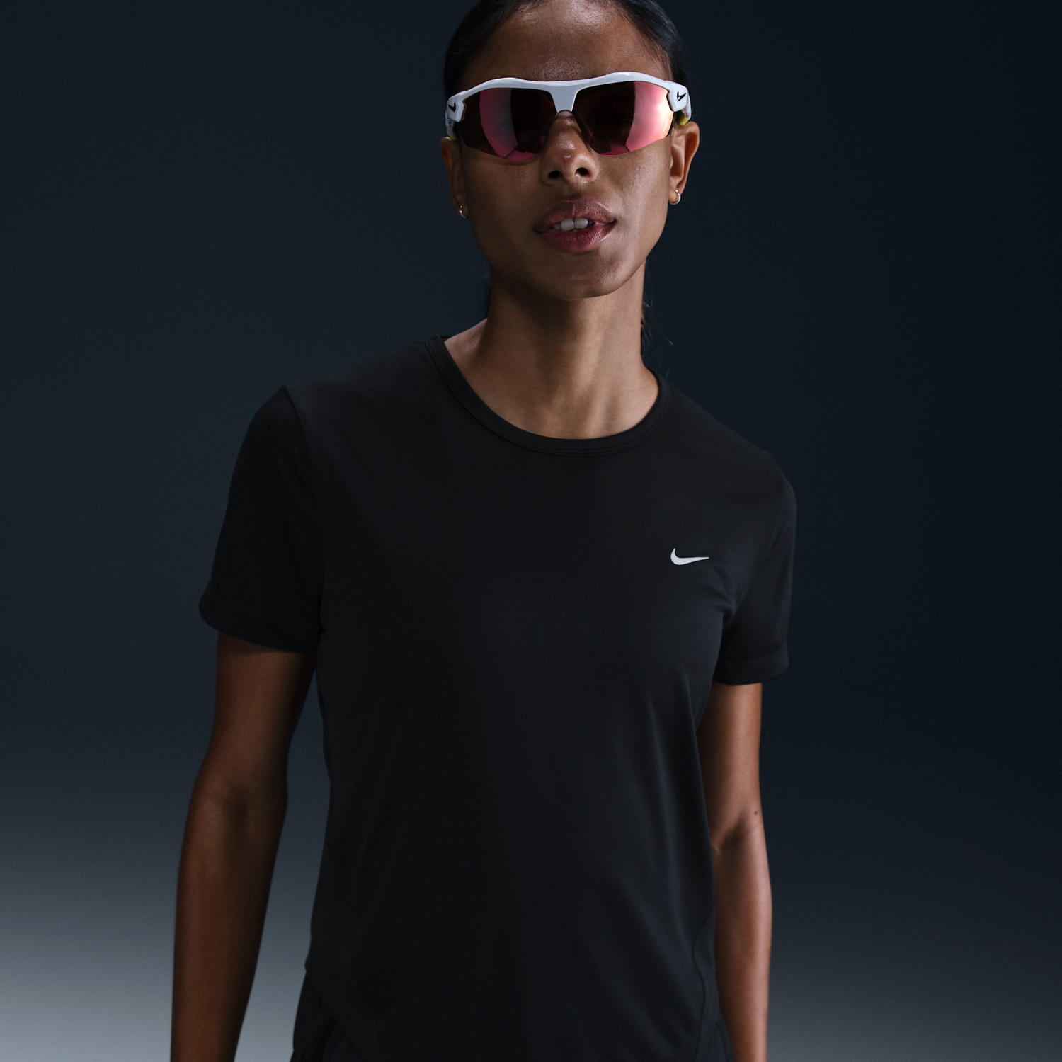 Тениска Nike Dri-FIT Tempo Short-Sleeve Running T-Shirt Черно | HQ0648-010, 1
