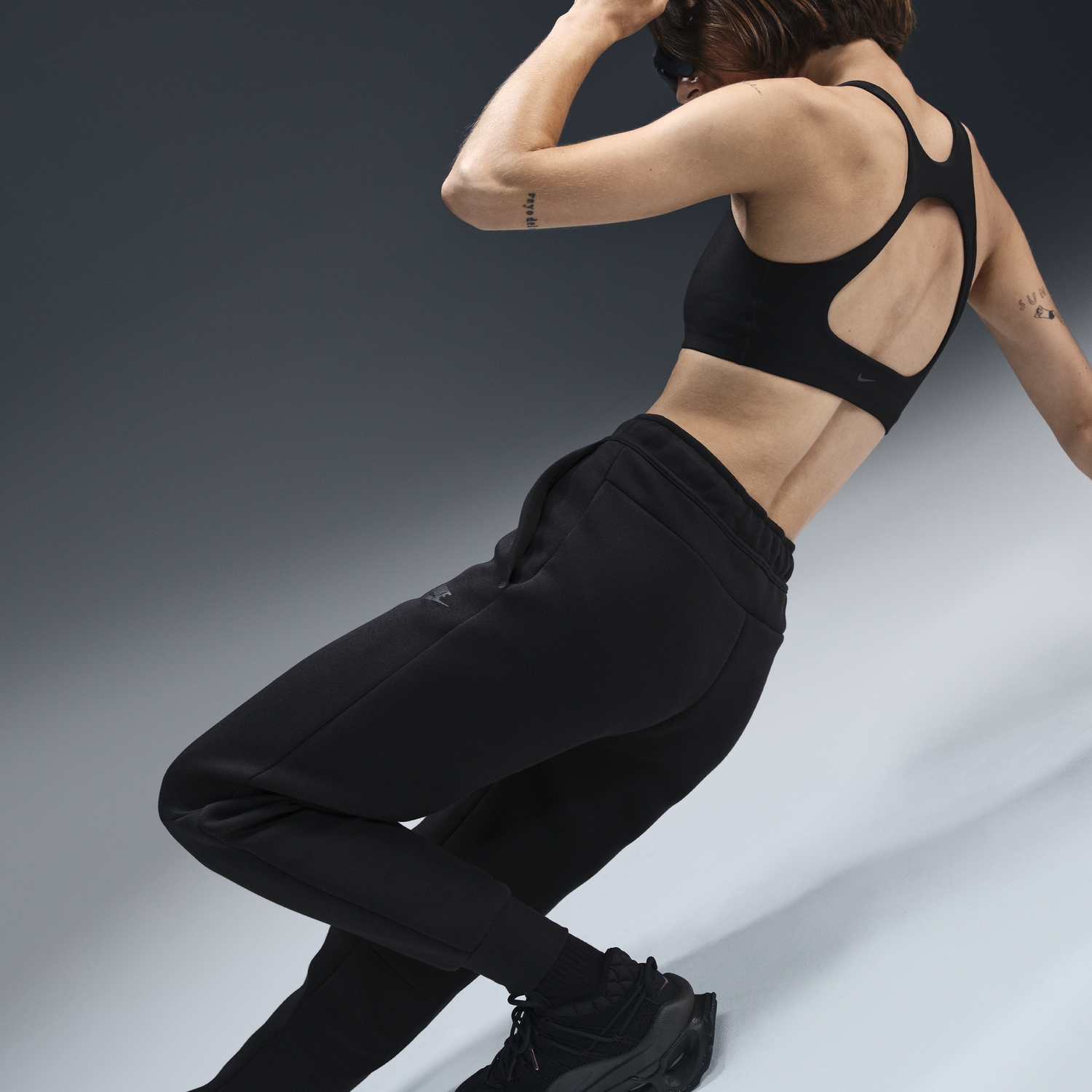 Спортни панталони Nike Sportswear Tech Fleece Mid-Rise Joggers Черно | HV6779-010, 1