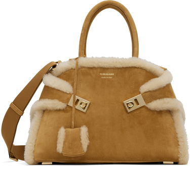Дамска чанта FERRAGAMO Ferragamo Hug M Shearling Shoulder Bag Кафяво | 779427, 0