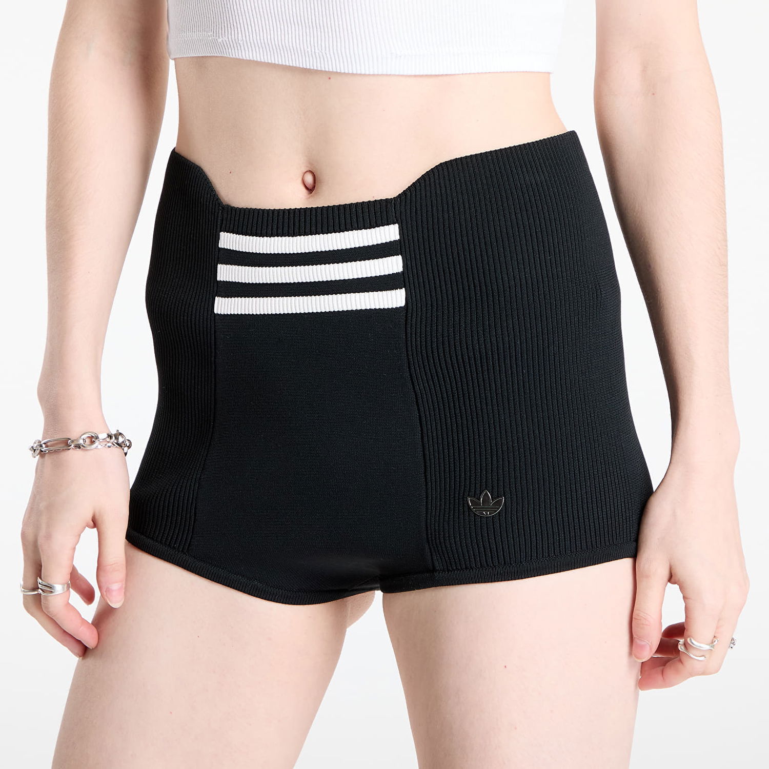 Къси панталони adidas Performance High-Waisted Knit Shorts Черно | JW7318, 1