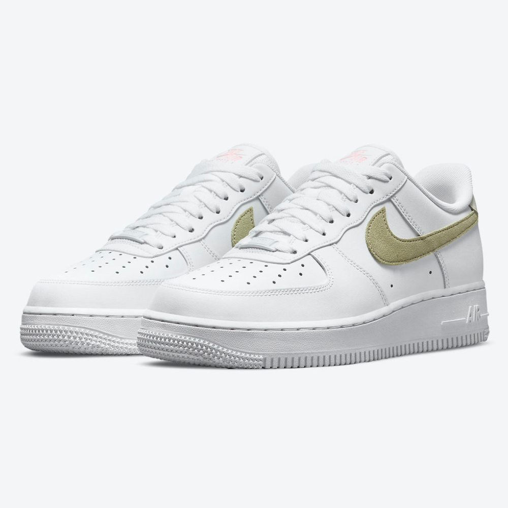 Кецове и обувки Nike Air Force 1 '07 W Бяло | DM2876-100, 1