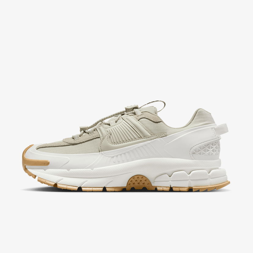 Кецове и обувки Nike W ZOOM VOMERO ROAM Бежово | HQ2181-100