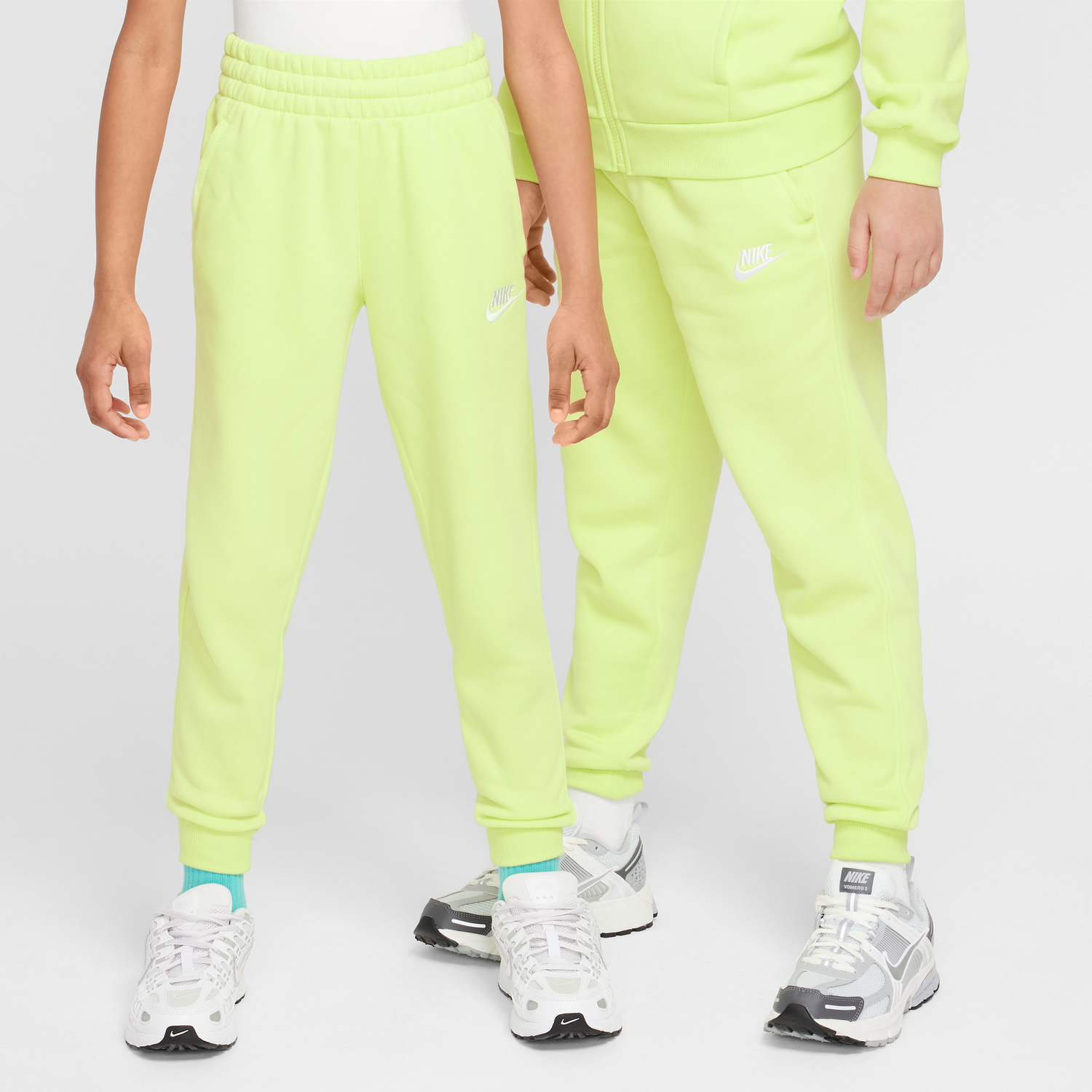 Спортни панталони Nike Nike Sportswear Club Fleece Older Kids' Pants Зелено | FD3008-736, 0