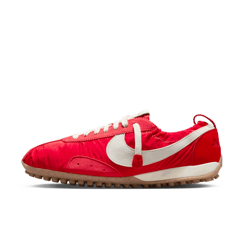 Кецове и обувки Nike Jacquemus x Moon Shoe 'University Red' Червено | HV8547-600