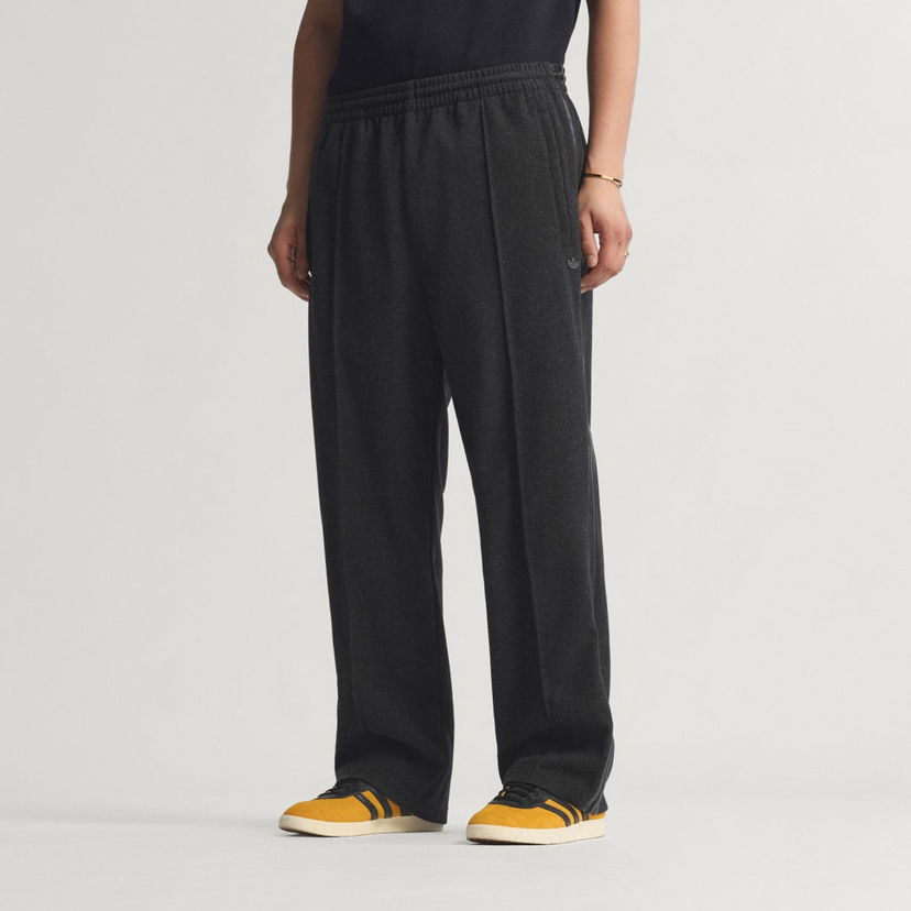 Спортни панталони adidas Performance Premium Sweatpants Черно | JV7607