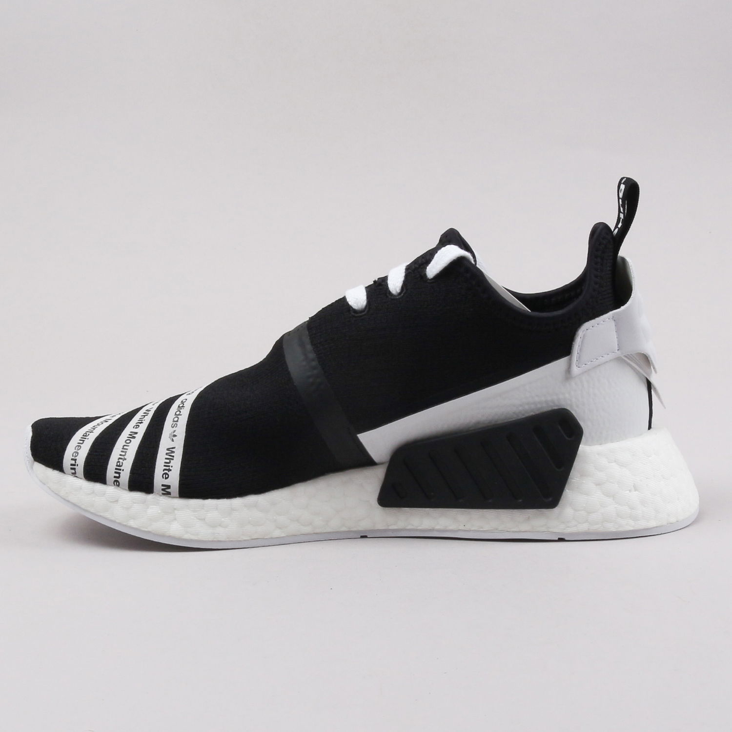 Кецове и обувки adidas Originals White Mountaineering x NMD_R2 Primeknit ''Core Black'' Черно | CG3648, 0