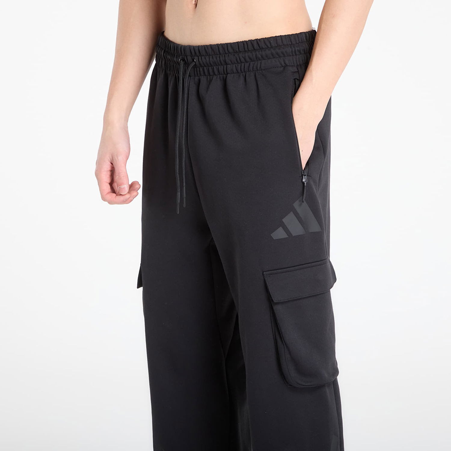 Спортни панталони adidas Performance Z.N.E. Cargo Sweatpants Черно | JM6057, 1