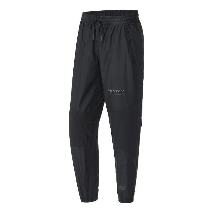 Спортни панталони New Balance Lightweight Woven Pants Черно | AMP21049-BK