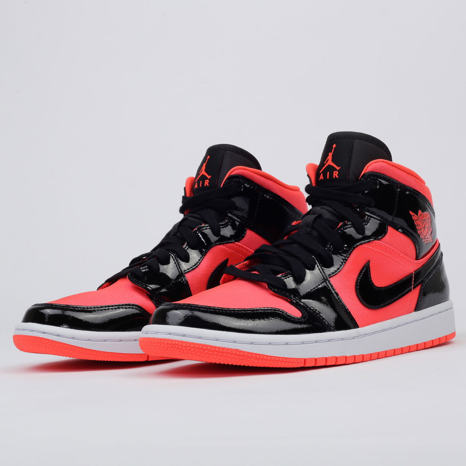 Кецове и обувки Jordan Jordan WMNS 1 Mid Червено | BQ6472-600, 1