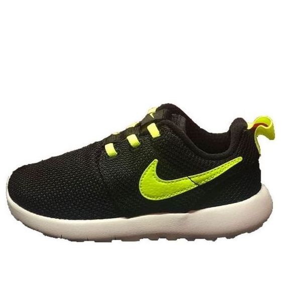 Кецове и обувки Nike Nike Roshe One Черно | 749430-032