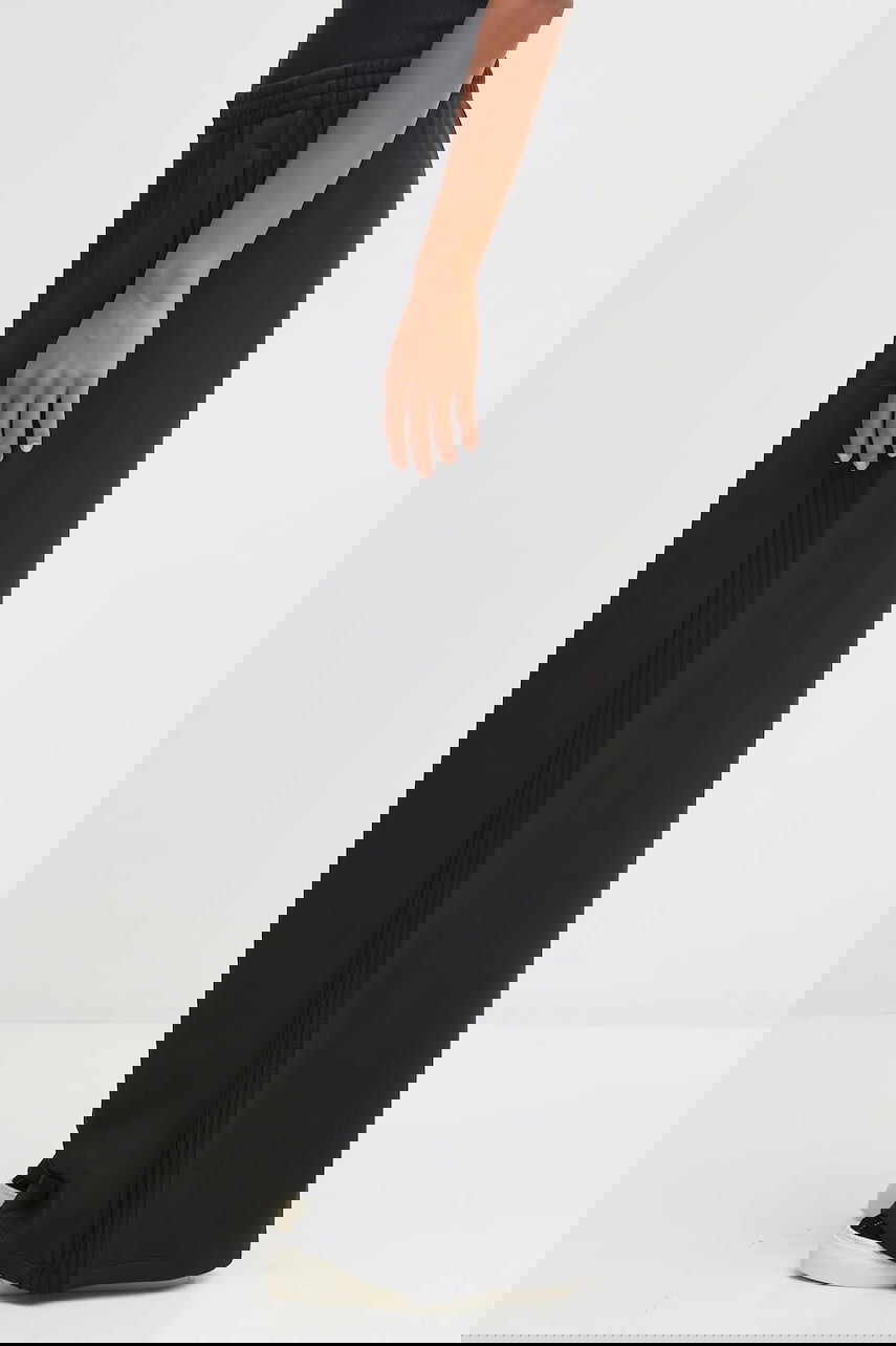 Спортни панталони adidas Originals adidas Originals Spacer 3S Tp Wide Leg Pants Черно | JV7500, 1