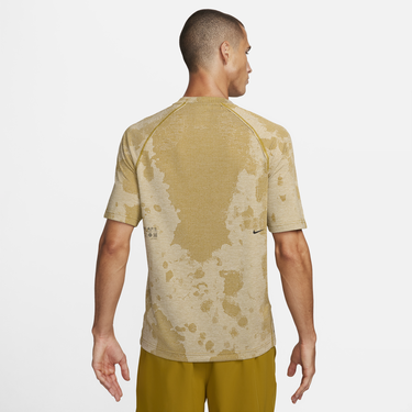 Тениска Nike Dri-FIT ADV A.P.S. Кафяво | DX6954-716, 2