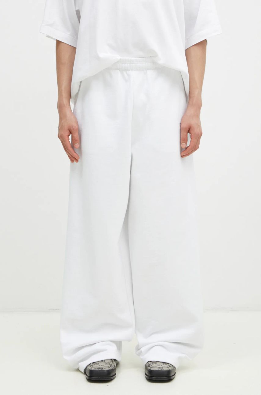 Спортни панталони VETEMENTS VETEMENTS Embroidered Logo Sweatpants Бяло | UA66SP630W, 0