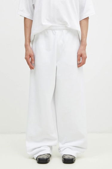 Спортни панталони VETEMENTS VETEMENTS Embroidered Logo Sweatpants Бяло | UA66SP630W, 0