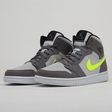 Кецове и обувки Jordan Air Jordan 1 Mid "Gun Smoke Volt" Сиво | 554724-072, 1