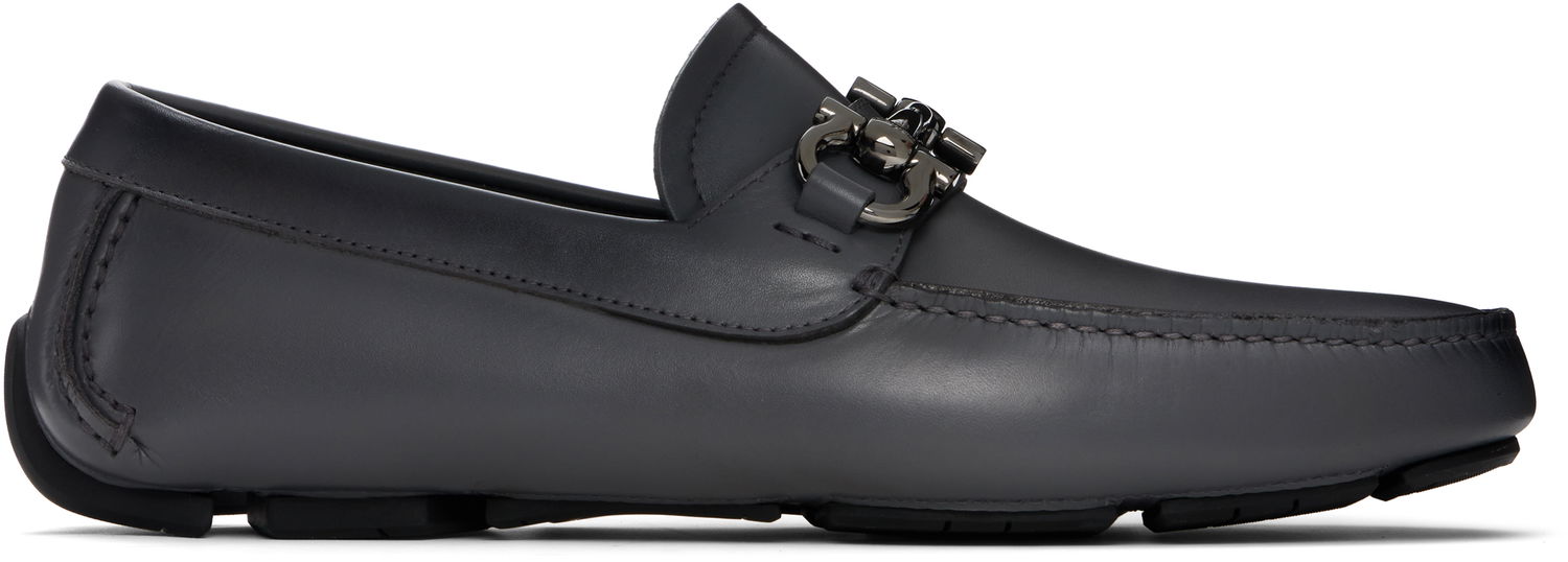 Кецове и обувки FERRAGAMO Salvatore Ferragamo Gancini Ornament Driver Loafers Сиво | 778797, 0