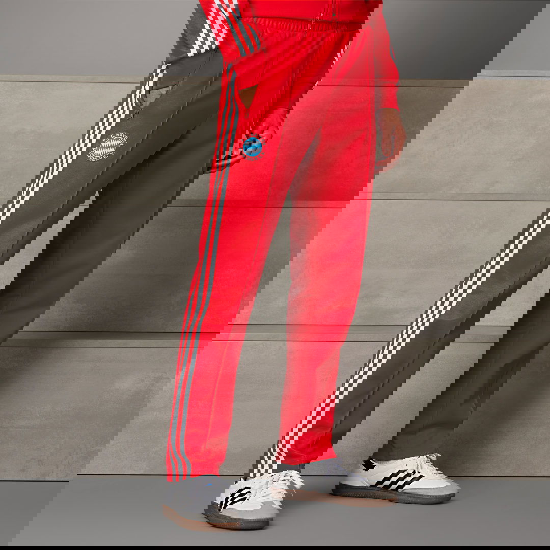 Спортни панталони adidas Performance FC Bayern Beckenbauer Track Pants Червено | IS0339, 1