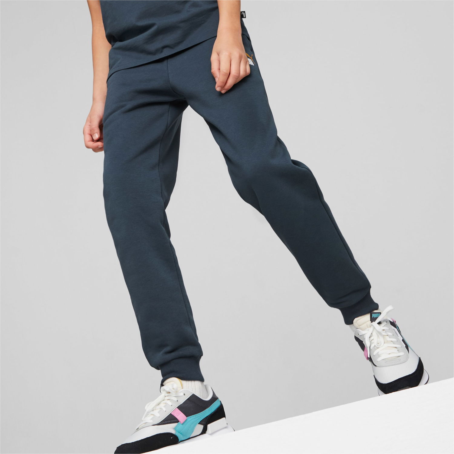 Спортни панталони Puma Essentials+ Two-Tone Logo Тъмно синьо | 586988_16, 1