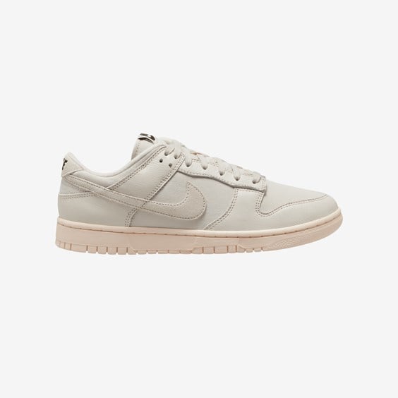 Кецове и обувки Nike Dunk Low Premium "Light Orewood Brown" Бежово | DZ2538-100, 1