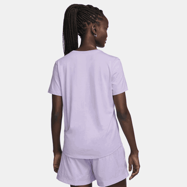 Тениска Nike Sportswear Club Essentials Лилаво | DX7902-511, 2