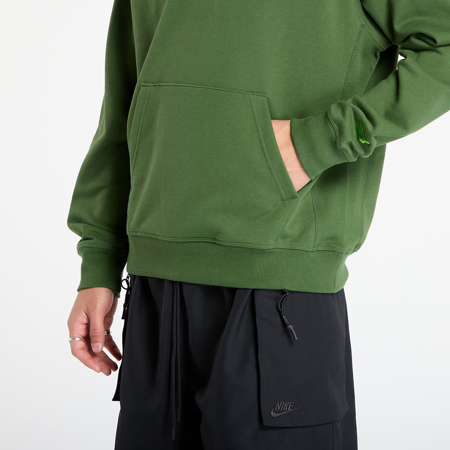 Суитчър New Balance Hoodie with 'Runners aren't normal' Slogan Зелено | NBMT53918DAE, 1