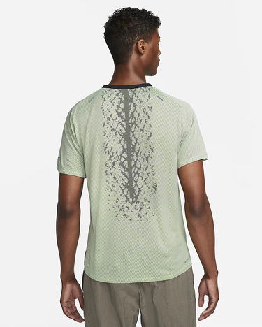 Тениска Nike Dri-FIT ADV Run Division TechKnit Short-Sleeve Running Top Зелено | DQ4778-011, 4