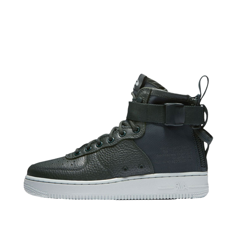 Кецове и обувки Nike SF Air Force 1 Mid Outdoor Green W Черно | AA3966-300
