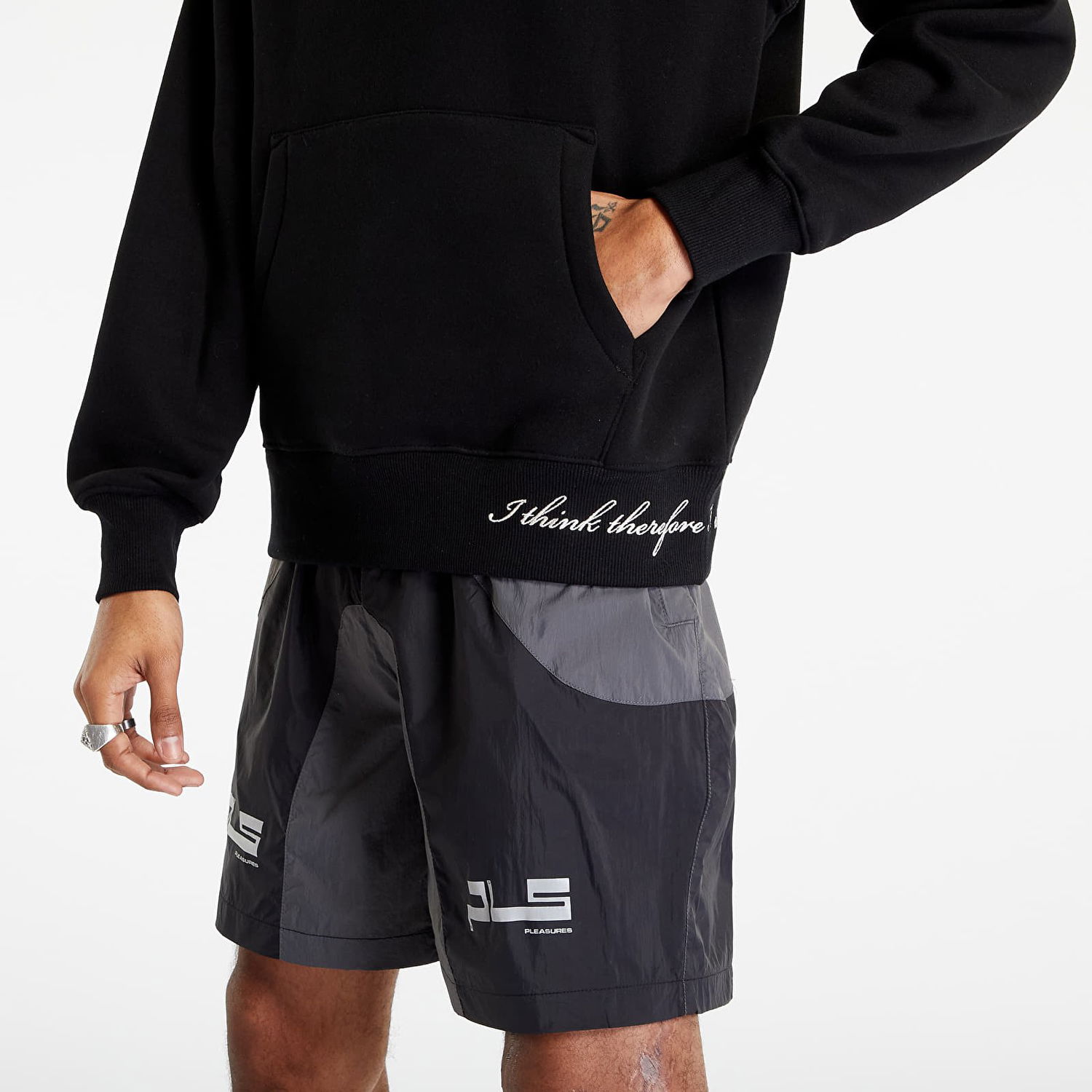 Суитчър Pleasures Discourse Hoodie Черно | P23SP023 BLACK, 1