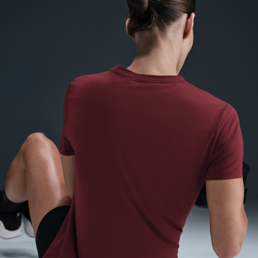 Тениска Nike Dri-FIT One Classic Short Sleeve Training Top Бургунди | FN2798-619, 3
