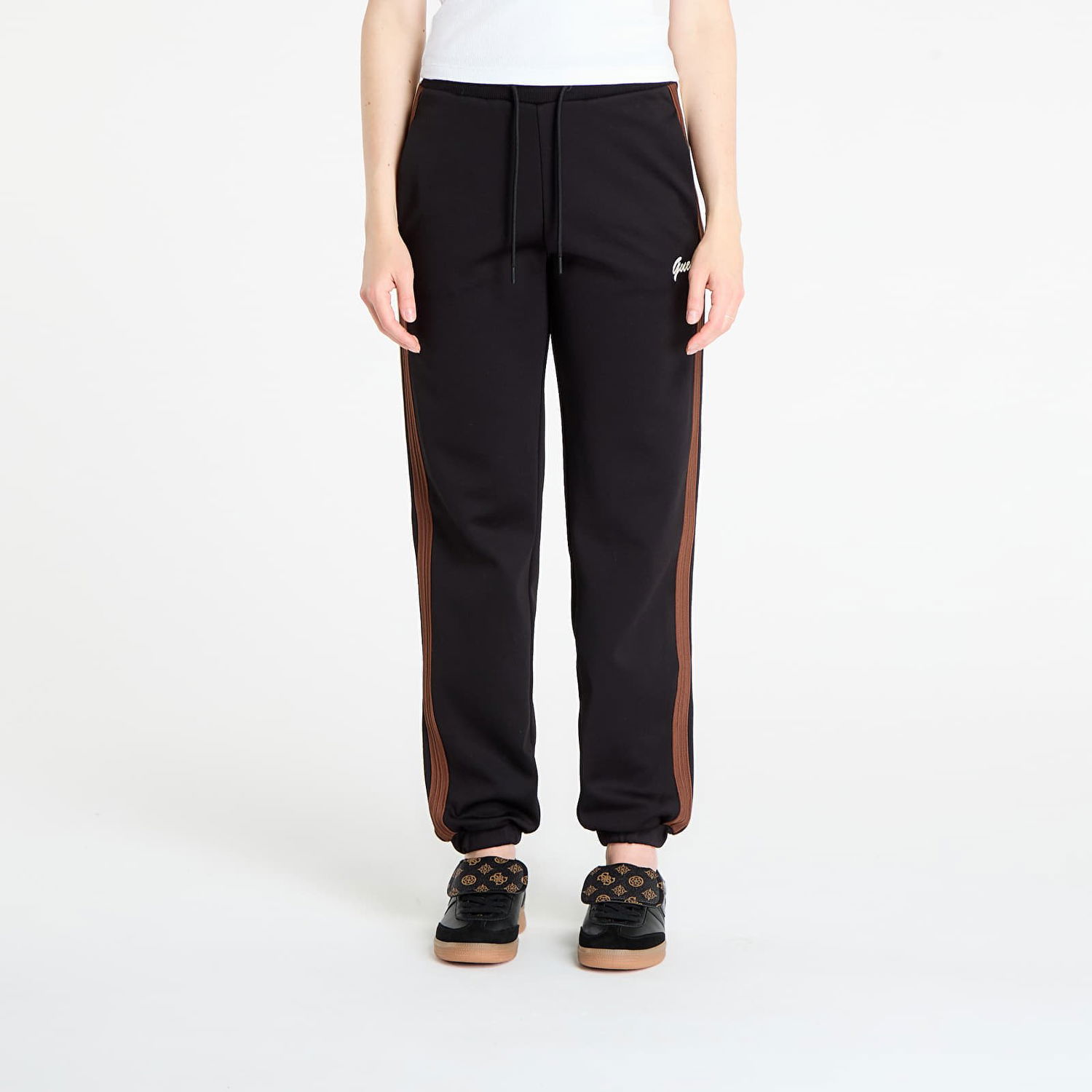 Спортни панталони GUESS GUESS Fabia Jogger Sweatpants Черно | V5BB02KCX22-JBLK, 0