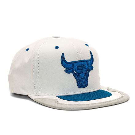 Шапка с козирка Mitchell & Ness Day 5 Chicago Bulls Snapback Бяло | HHSS5822-CBUYYPPPWHBL