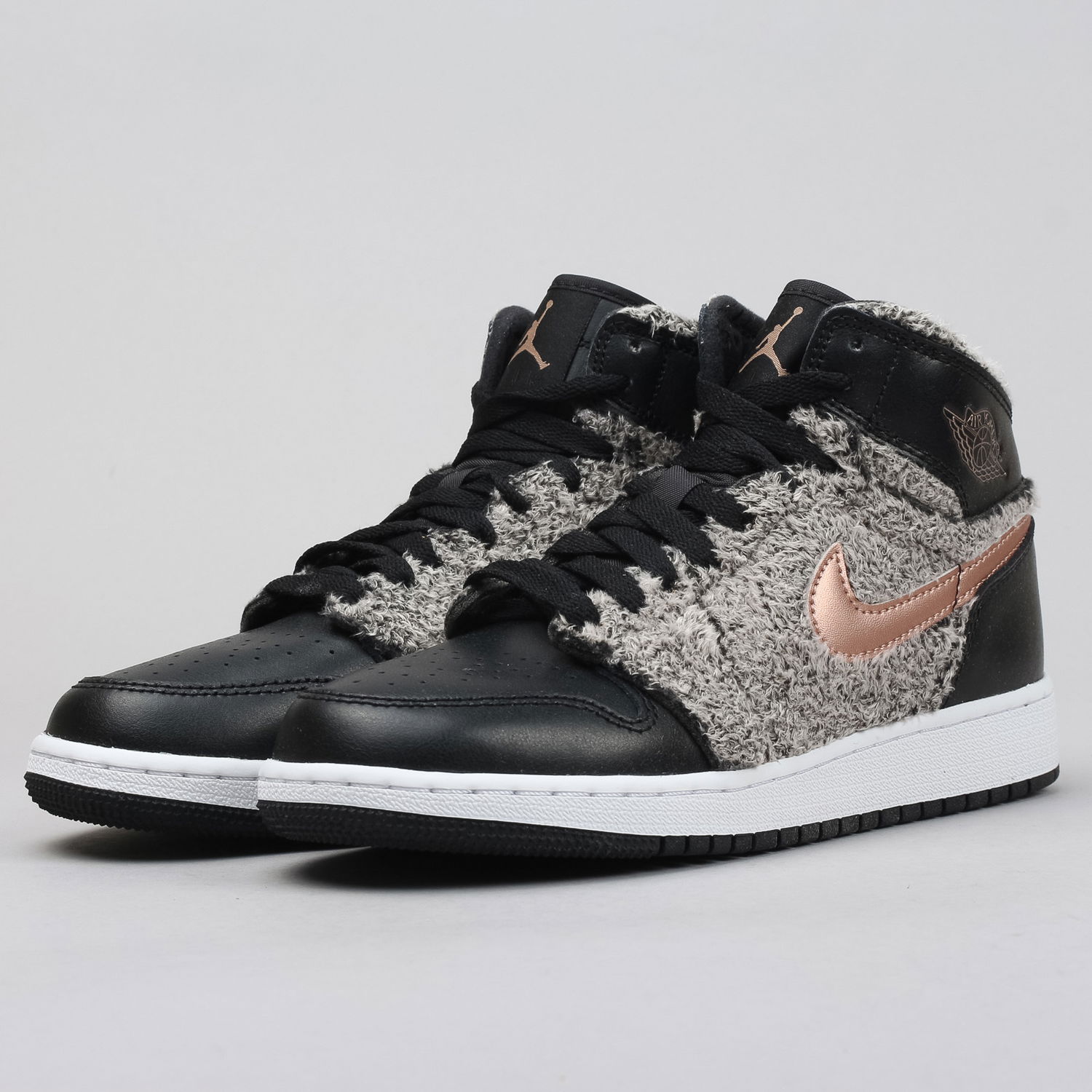 Кецове и обувки Jordan Air Jordan 1 Retro High "Fleece" GS Черно | 332148-022, 1