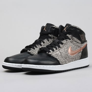 Кецове и обувки Jordan Air Jordan 1 Retro High "Fleece" GS Черно | 332148-022, 1