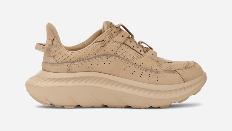 Облекло UGG ® CA805 V2 Nubuck Trainer in Brown, Size 7, Leather Бежово | 1127111-MDSD