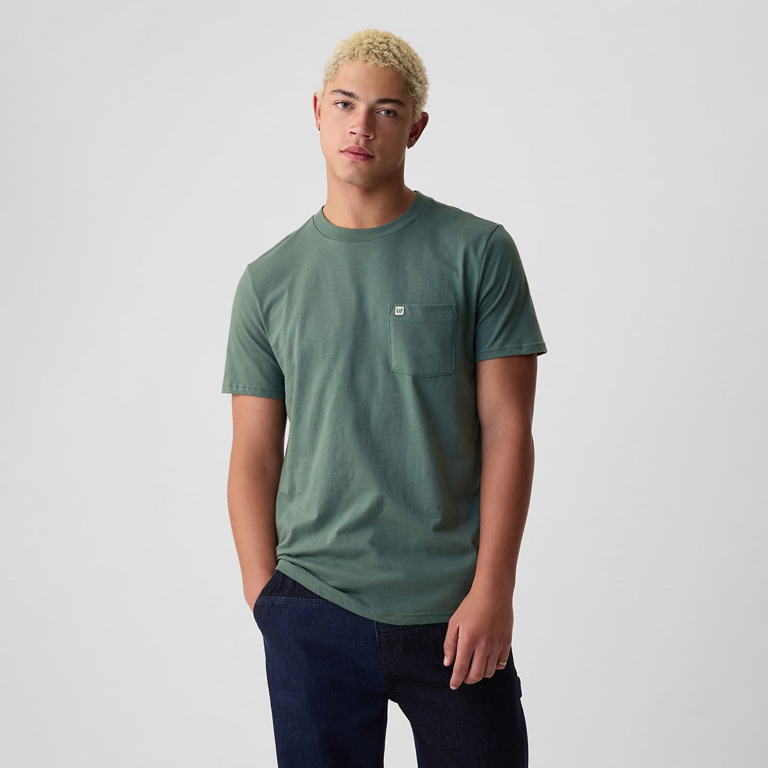 Тениска GAP T-shirt Logo Pocket Tee Dark Forest S Зелено | 857901-06, 0