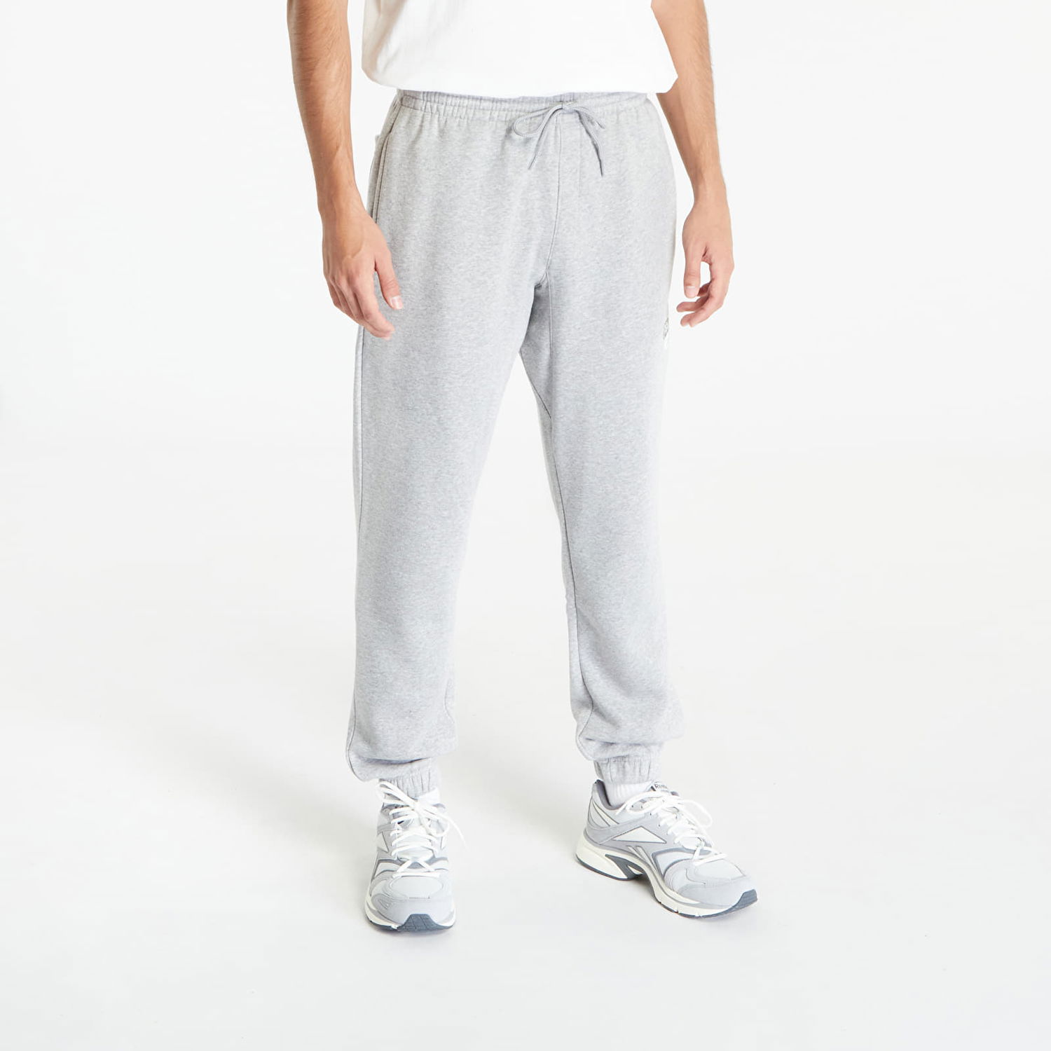 Панталони и дънки Reebok Archive Essentials Сиво | IM1535, 0