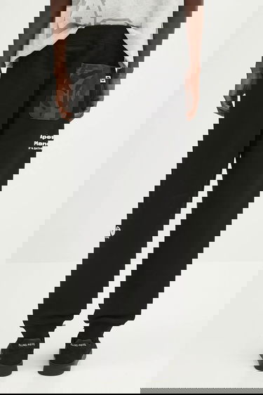 Спортни панталони AAPE by A Bathing Ape Main Sweat Graphic Print Drawstring Sweatpants Черно | AAPPTMB637XXN, 2