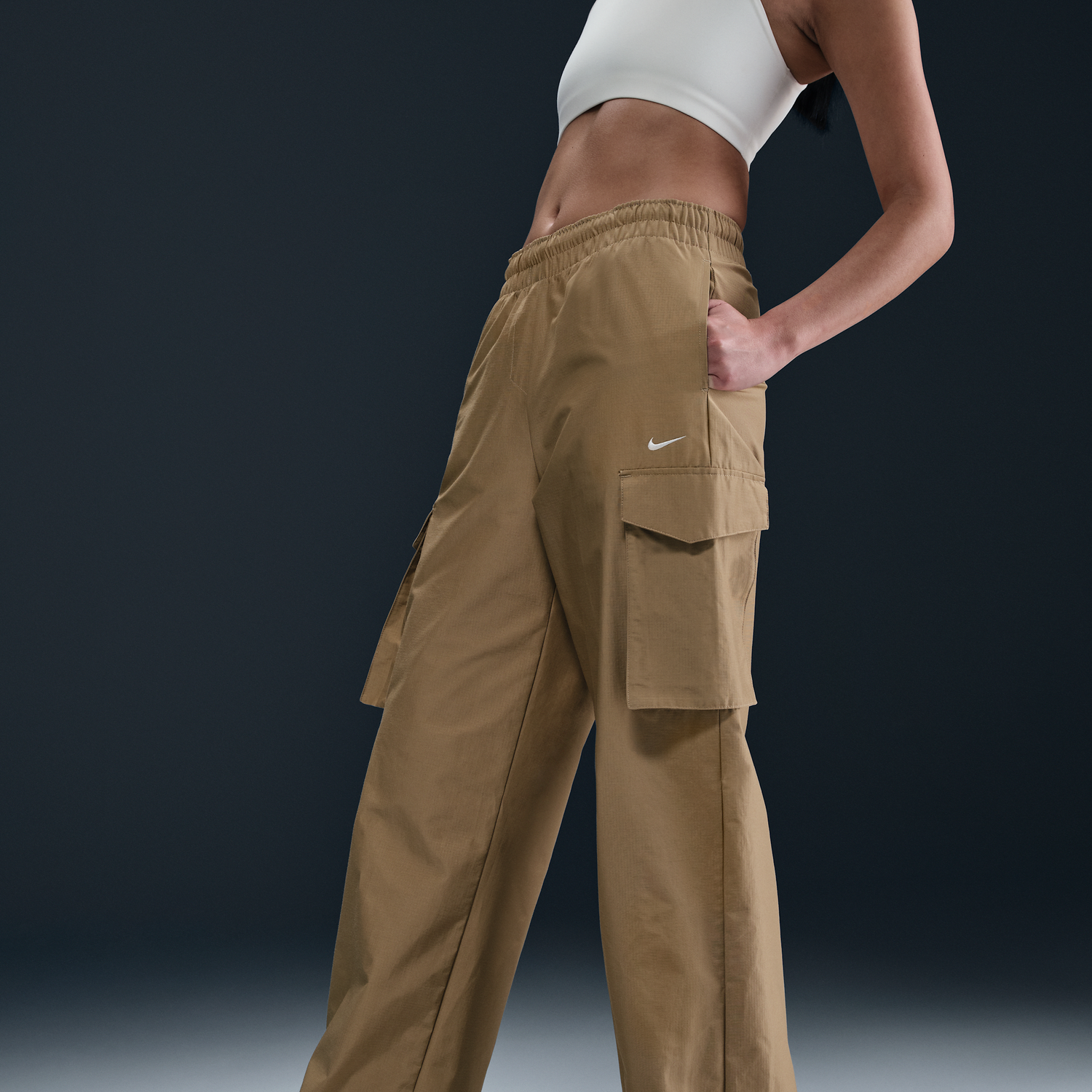 Карго панталони Nike Nike Sportswear Everything Wovens Mid-Rise Cargo Pants Кафяво | HM6976-297, 1