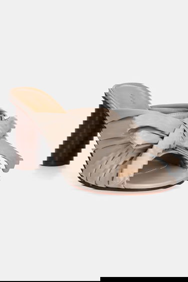 Кецове и обувки JW Anderson JW Anderson Knotted Heeled Mules Бежово | SN0095.LA0161.190, 0