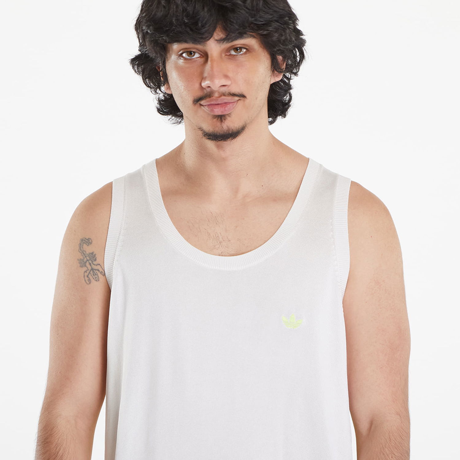 Жилетка adidas Originals Wales Bonnes x Knit Vest Core White/ Semi Frozen Yellow Бяло | IZ1888, 1