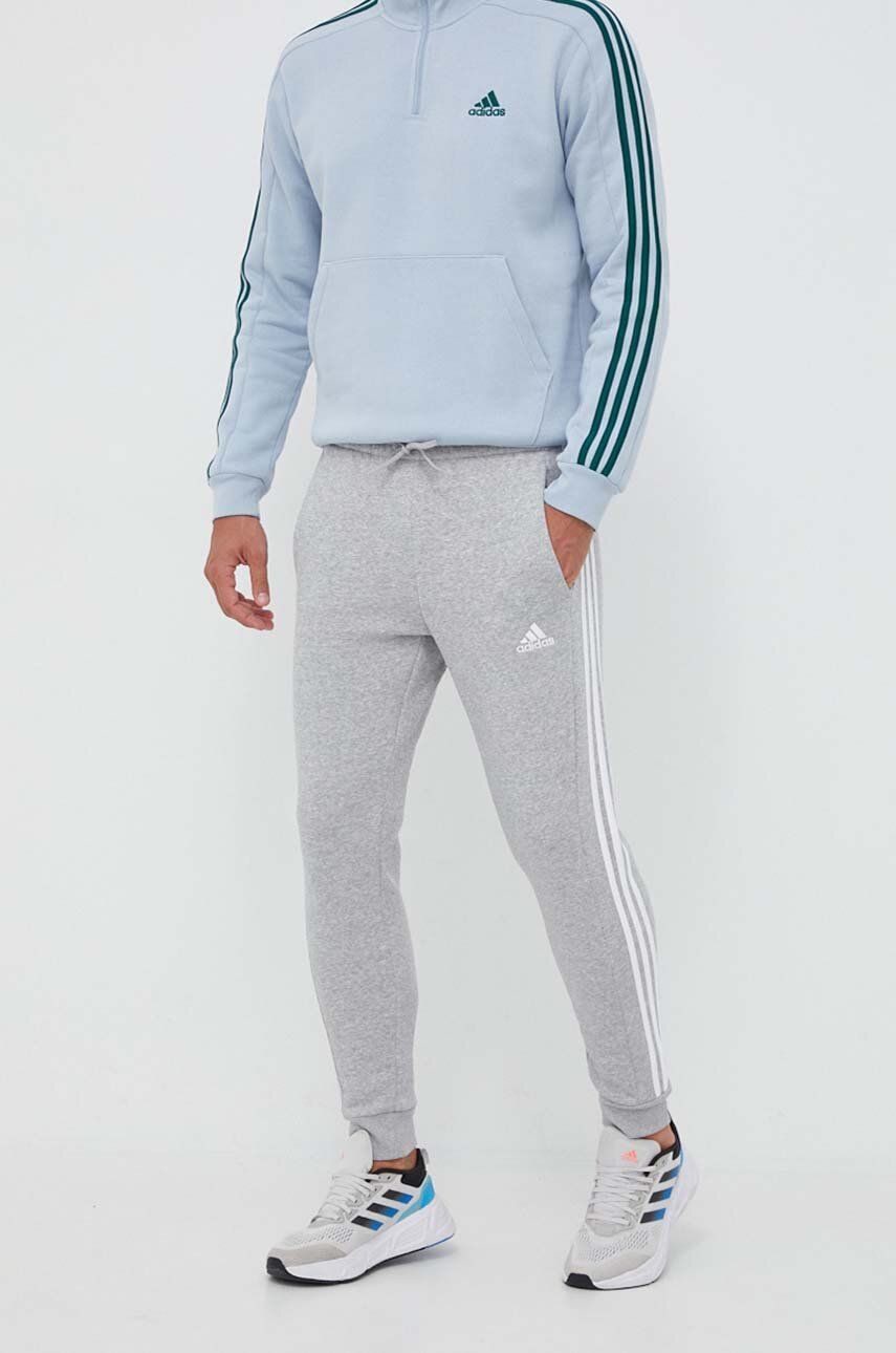 Спортни панталони adidas Originals 3-Stripes Essentials Fleece Pants Сиво | IJ6490, 0