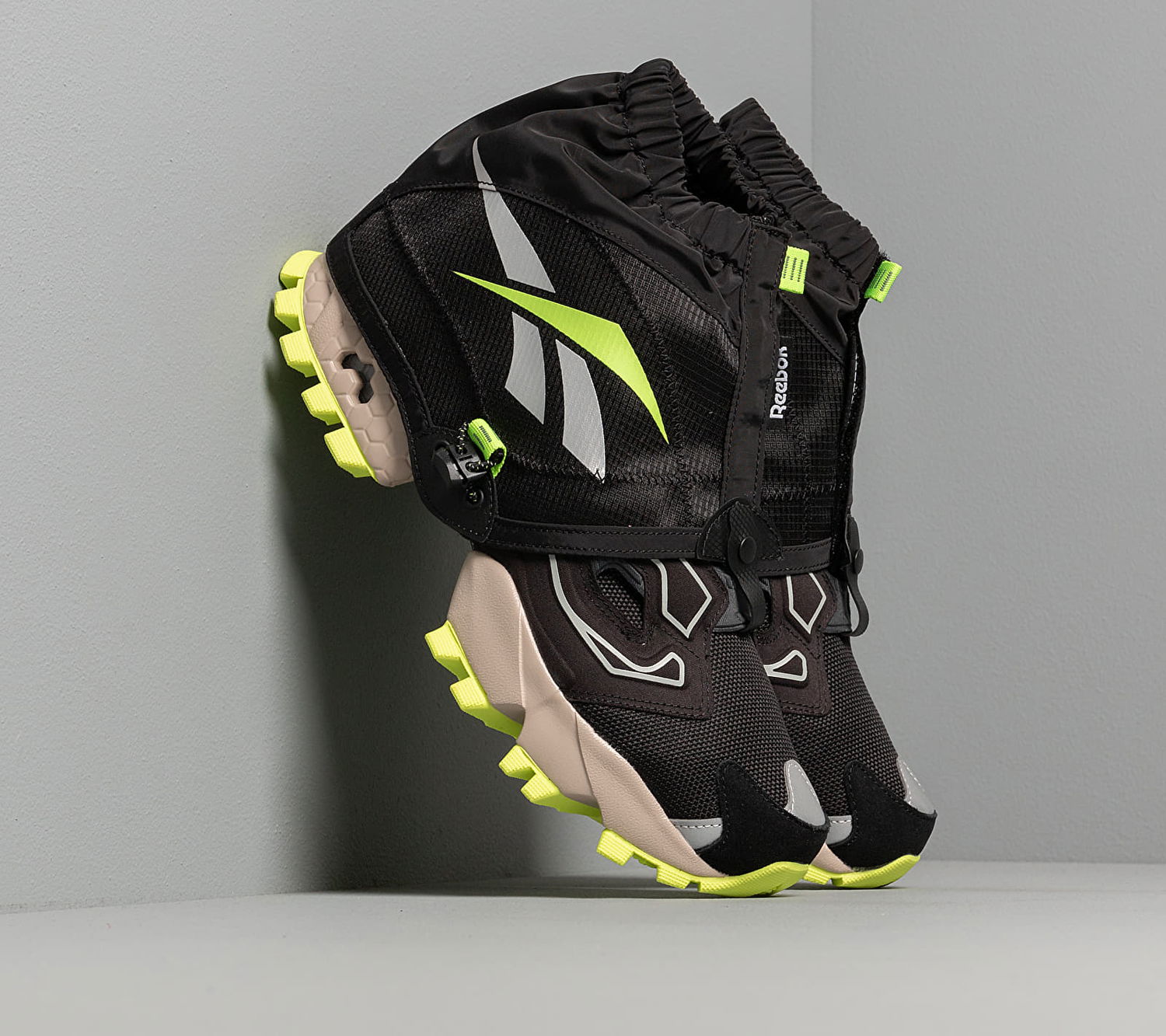 Кецове и обувки Reebok Instapump Fury Trail Черно | EG3571, 1