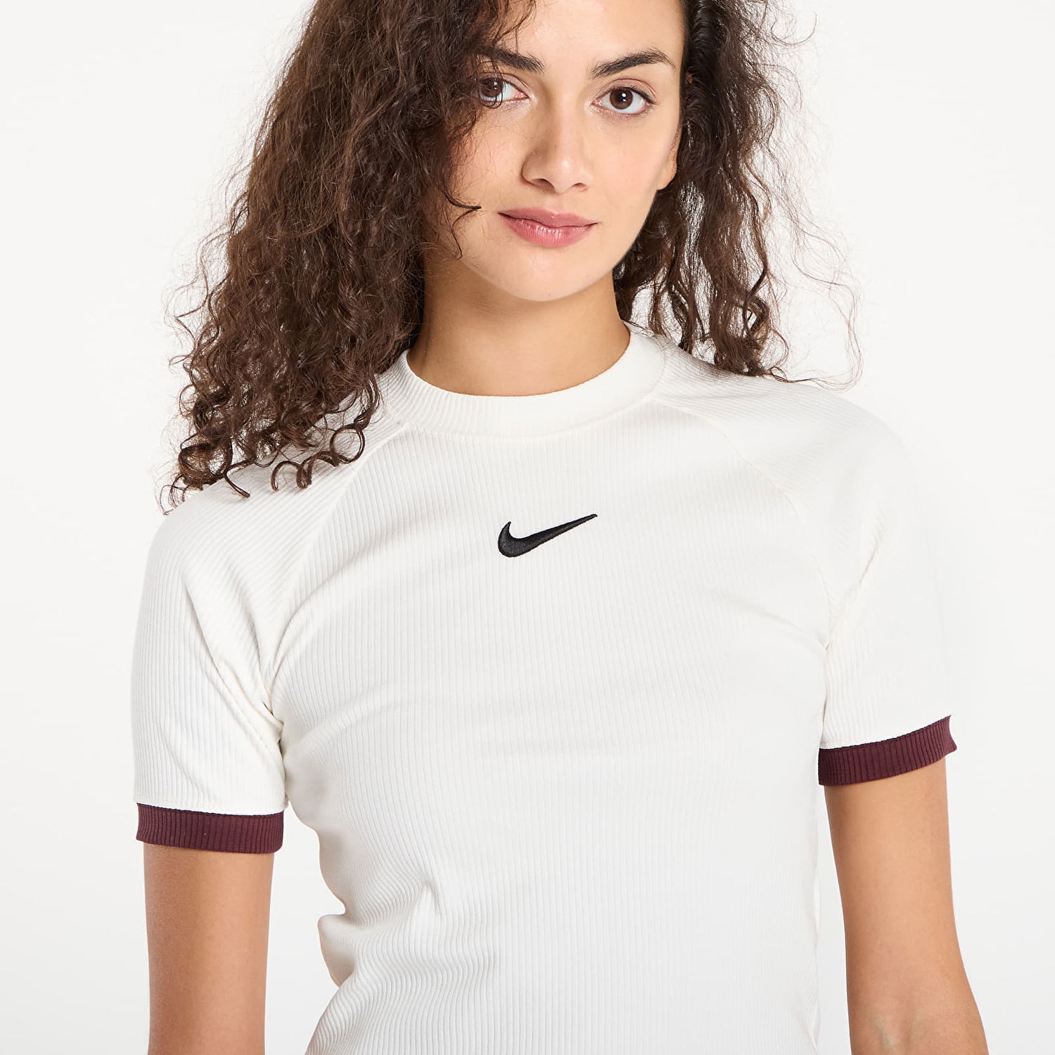 Съкратен топ Nike Nike Fitted Crop Top Бяло | IO8894-133, 1