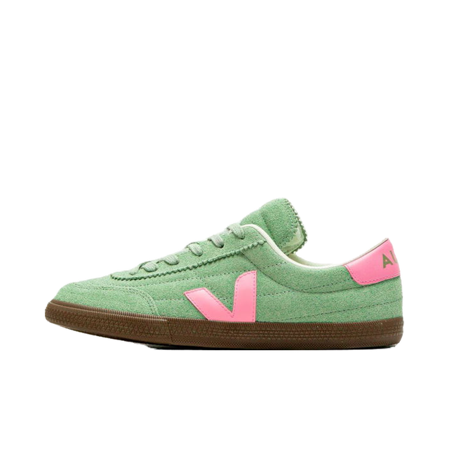 Veja Panenka Suede