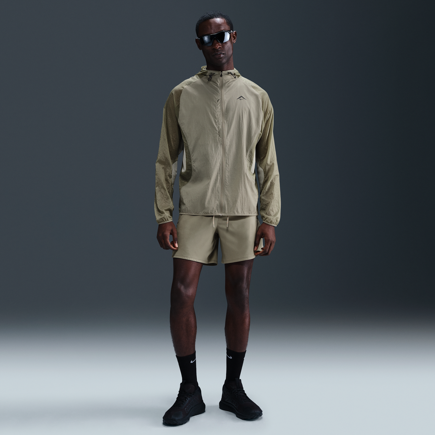 Къси панталони Nike Trail Aireez Running Jacket Бежово | FN4002-320, 1