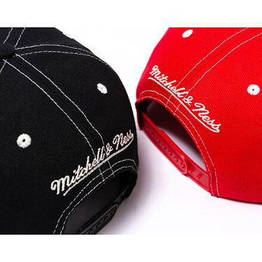 Шапка с козирка Mitchell & Ness Contrast Natural Snapback Hwc Philadelphia 76Ers Red Червено | HHSS6725-P76YYPPPRED1, 3