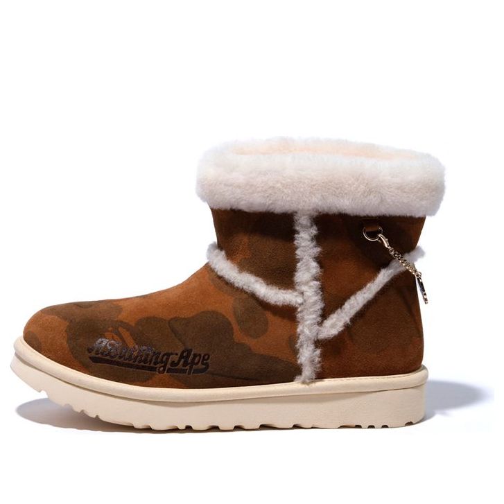 Кецове и обувки UGG UGG x BAPE Classic Mini Fleece Lined Boots Кафяво | 1104639