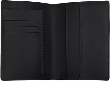 Портфейл Burberry Burberry Check Passport Holder Черно | 8073278, 2