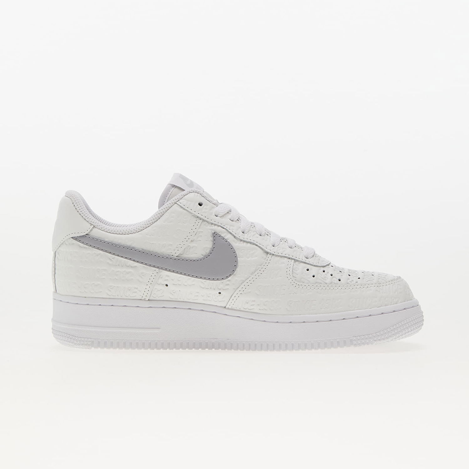 Кецове и обувки Nike Air Force 1 Low '07 "Since 1982" W Бяло | FJ4823-100, 1